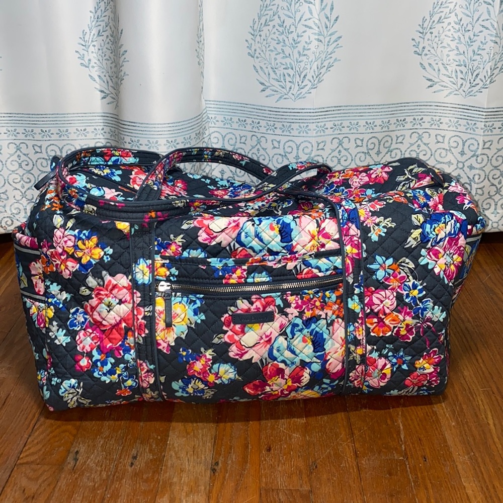 Vera Bradley travel duffel bag
